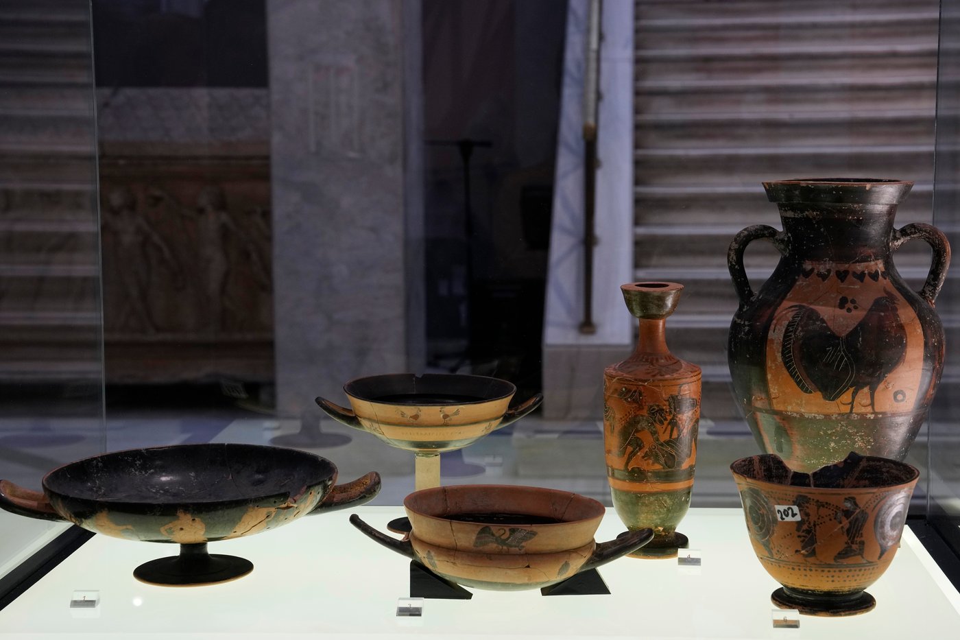 Israel returns 22 artifacts as Greece pushes to bring antiquities home | iNFOnews.ca Israel returns 22 artifacts as Greece pushes to bring antiquities home | iNFOnews.ca