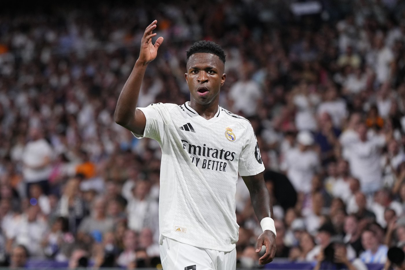 League condemns plan by some fans to racially abuse Vinícius while hiding behind face masks | iNFOnews.ca League condemns plan by some fans to racially abuse Vinícius while hiding behind face masks | iNFOnews.ca