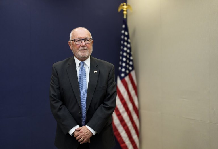 In the news: U.S. poised to meddle in Canadian politics? Pipeline popularity up? | iNFOnews.ca