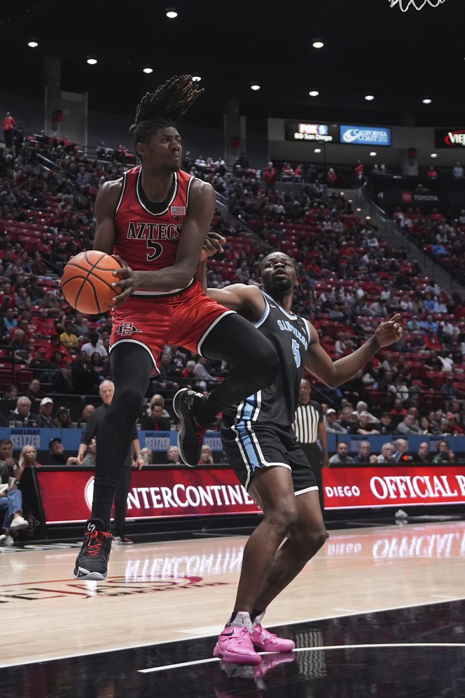 Boyd scores 17 points and No. 24 San Diego State beats crosstown rival San Diego 74-57 | iNFOnews.ca Boyd scores 17 points and No. 24 San Diego State beats crosstown rival San Diego 74-57 | iNFOnews.ca