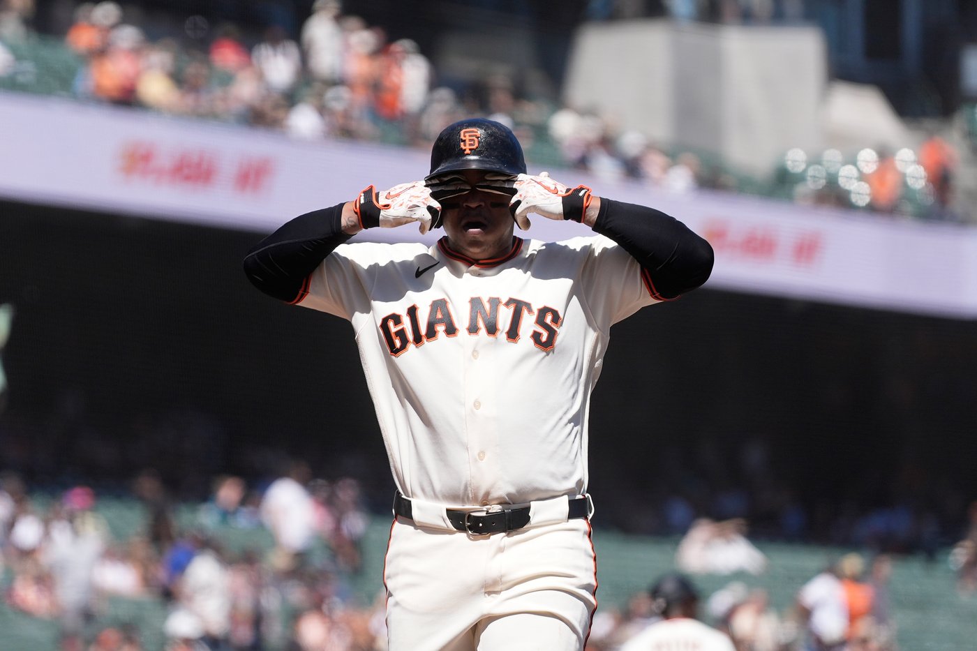 Eugenio Suarez's grand slam highlights 7-run 9th inning as the Reds rally past Giants 10-9 | iNFOnews.ca Eugenio Suarez's grand slam highlights 7-run 9th inning as the Reds rally past Giants 10-9 | iNFOnews.ca