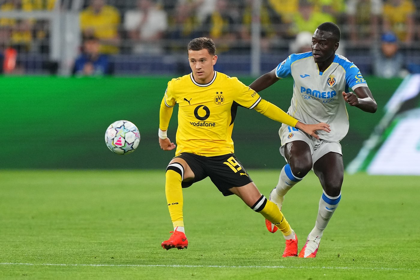 Dortmund teenager Karetsas hospitalized with circulation issue after collapse in Champions League | iNFOnews.ca