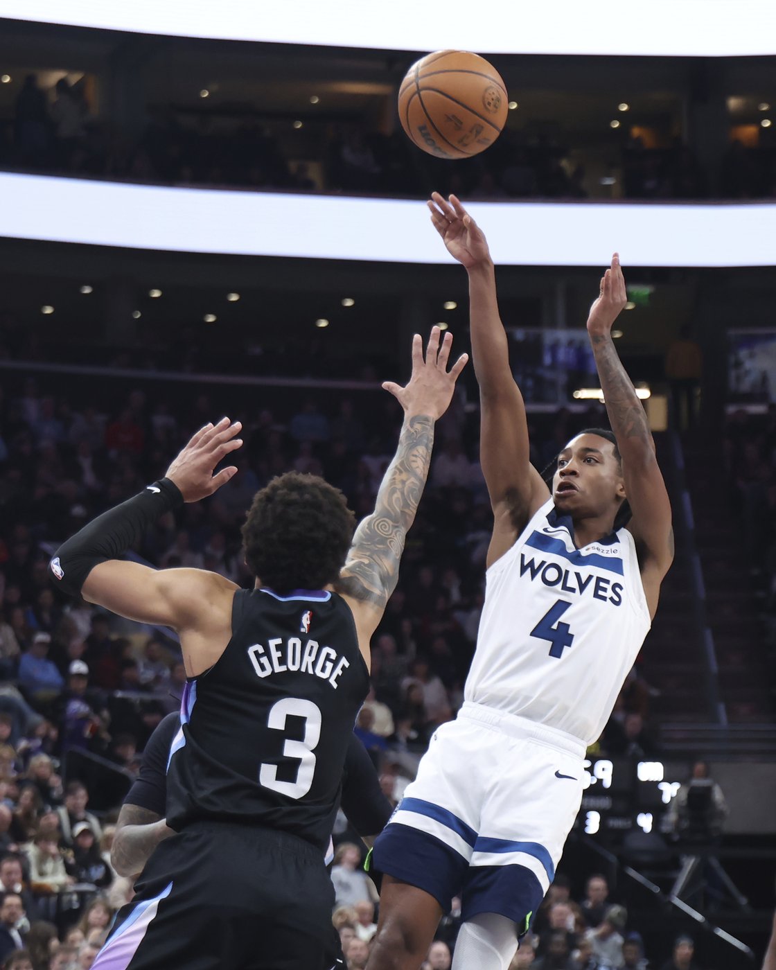 Anthony Edwards scores 36 points in the Timberwolves' 138-113 victory over the Jazz | iNFOnews.ca