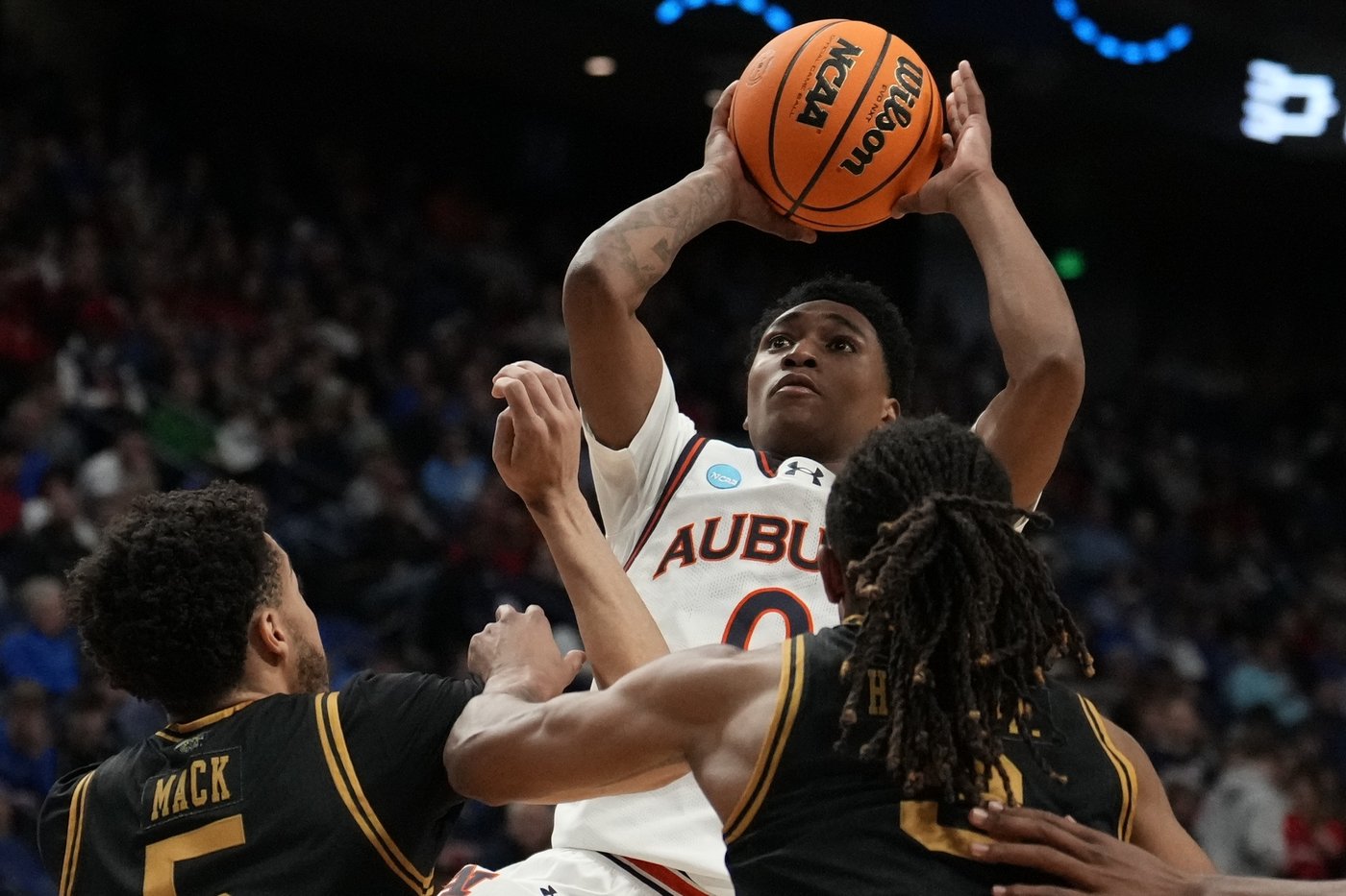 No. 1 overall seed Auburn puts away Alabama State 83-63 to open March Madness | iNFOnews.ca