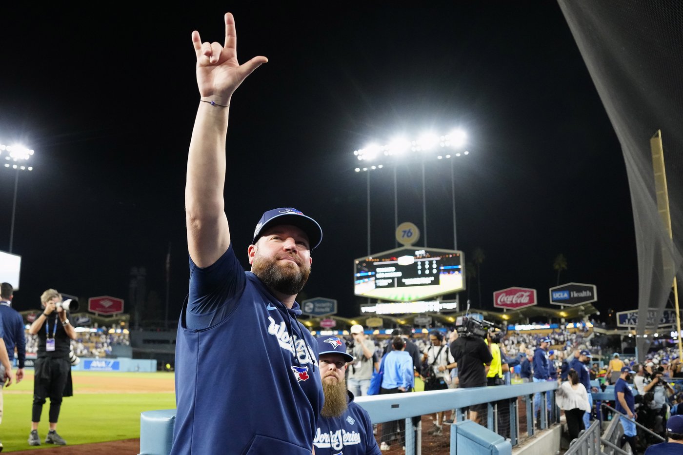 Toronto's Schneider is second in vote for AL manager of year behind Cleveland's Vogt | iNFOnews.ca Toronto's Schneider is second in vote for AL manager of year behind Cleveland's Vogt | iNFOnews.ca