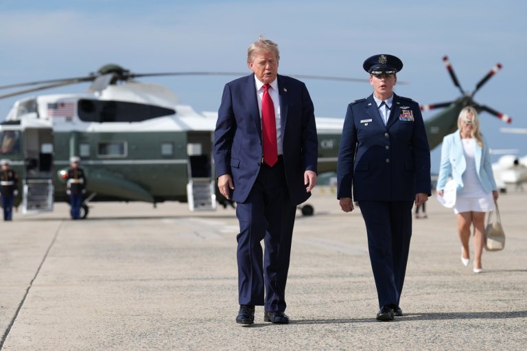 Controllers warned Marine One pilots about communication issues week before dual takeoff, NTSB says | iNFOnews.ca