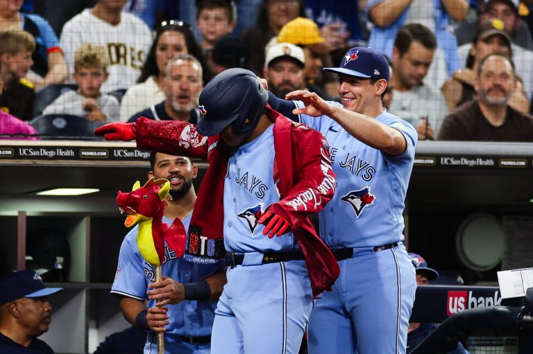 Blue Jays' Okamoto hits 22nd homer to tie Ohtani's mark by a Japanese-born rookie | iNFOnews.ca