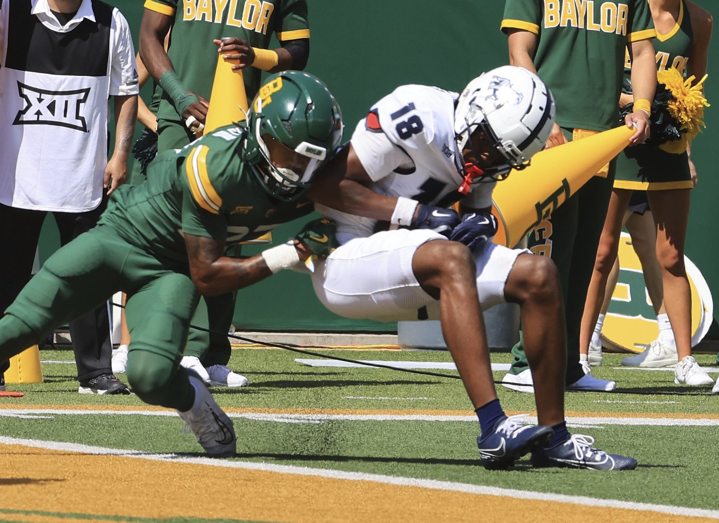 Robertson has 3 TD passes and Washington 2 TD runs as Baylor wins 42-7 over FCS foe Samford | iNFOnews.ca