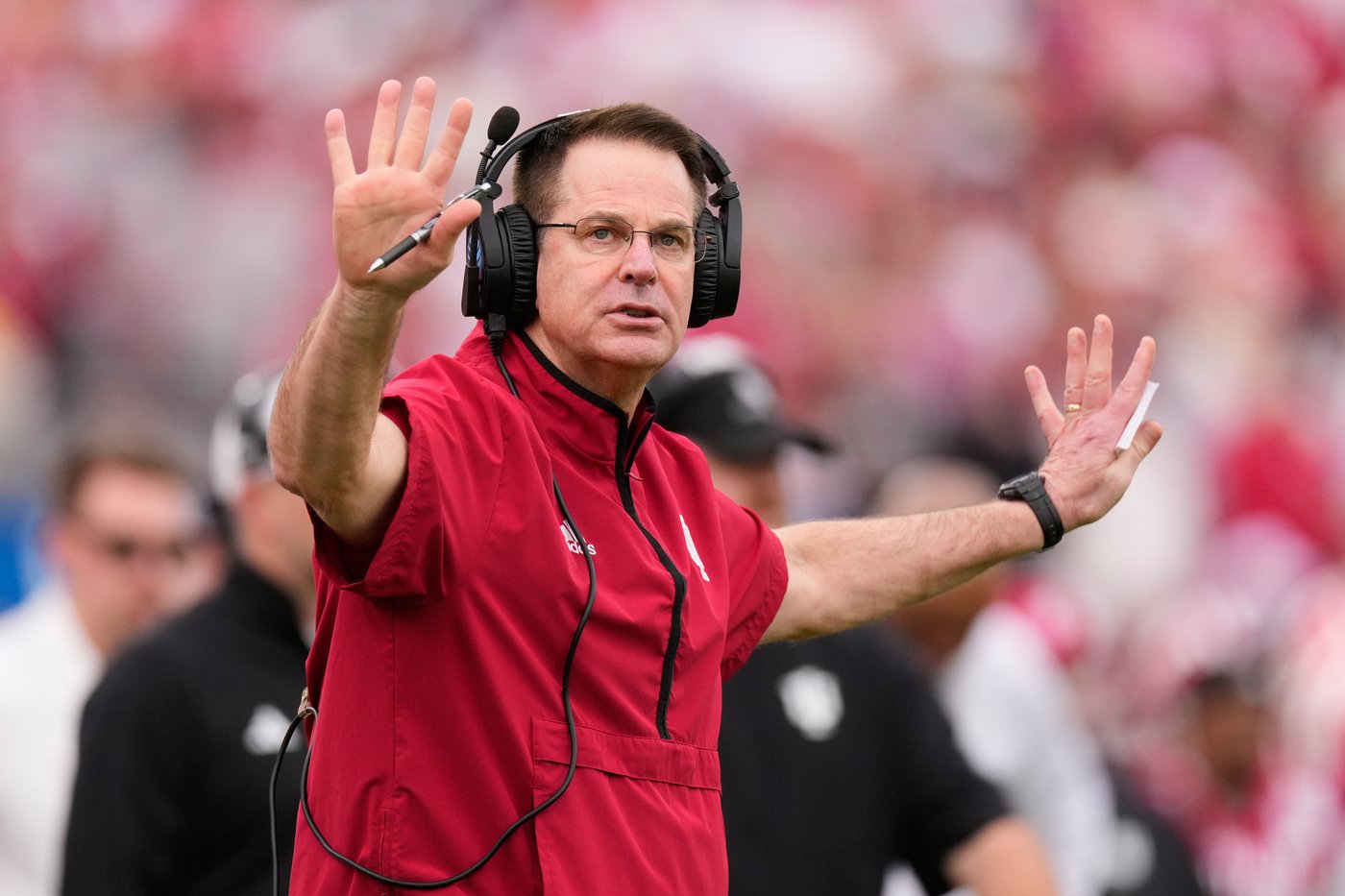 Oregon's Lanning and Indiana's Cignetti have different styles but the same goal | iNFOnews.ca