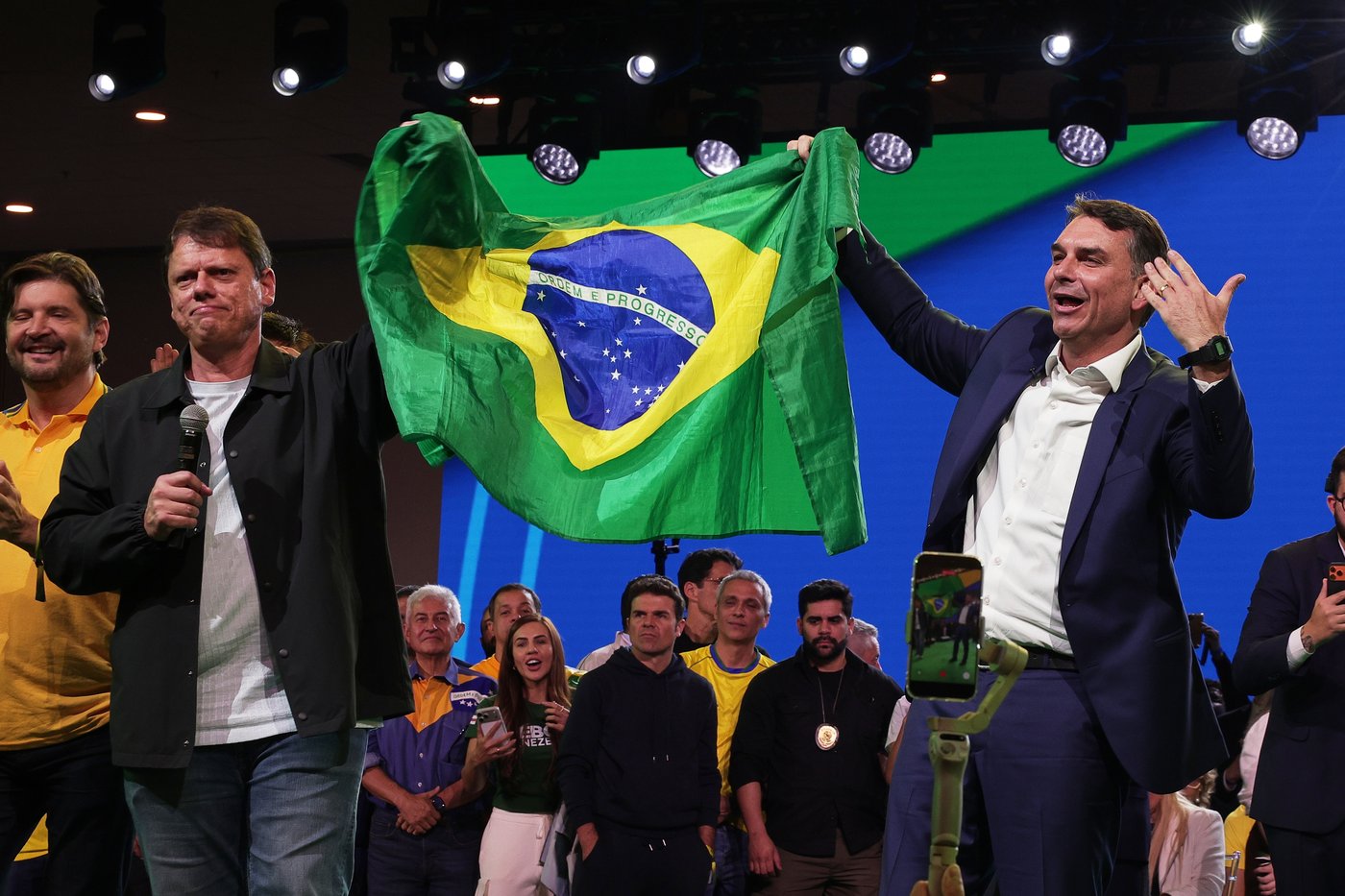 Brazil's Flávio Bolsonaro secures presidential bid despite challenges | iNFOnews.ca Brazil's Flávio Bolsonaro secures presidential bid despite challenges | iNFOnews.ca