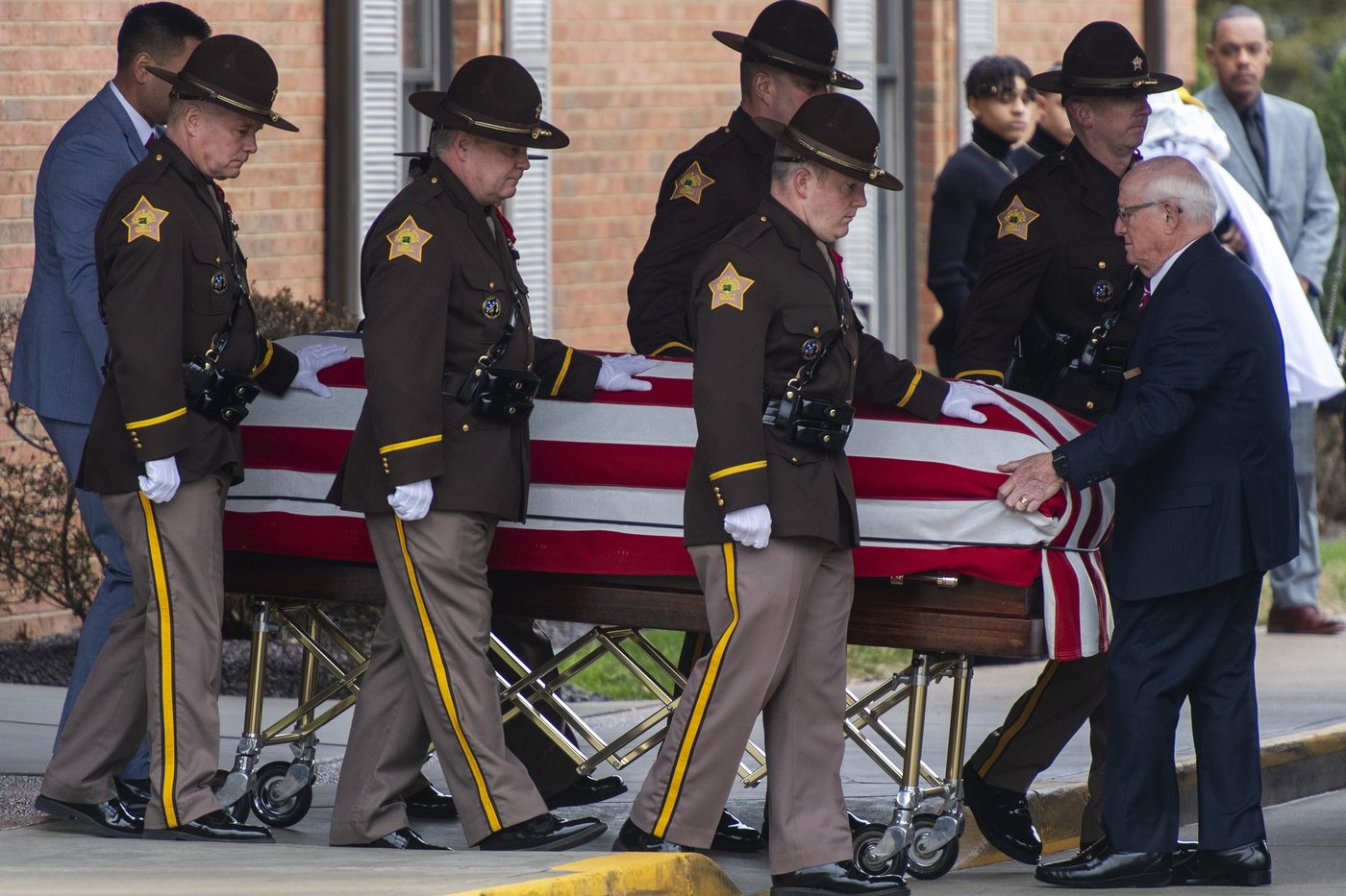A series of deaths and the 'Big Fight': Uncovering police force in one Midwestern city | iNFOnews.ca