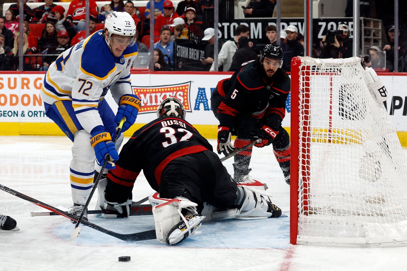 Brandon Bussi makes 17 saves for his 18th win as the Hurricanes beat the Sabres 2-1 | iNFOnews.ca