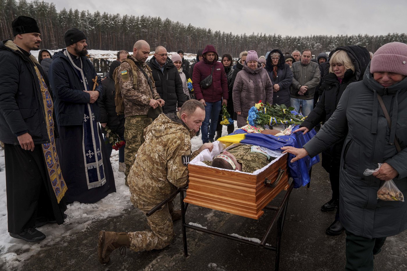 Bloodied Ukrainian troops risk losing more hard-won land in Kursk to Russia | iNFOnews.ca