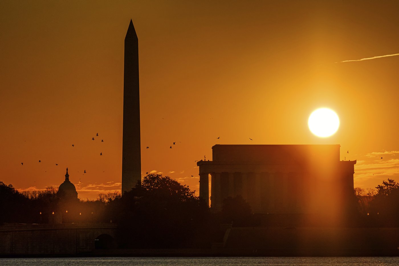 Trump wants Congress to end daylight saving time | iNFOnews.ca