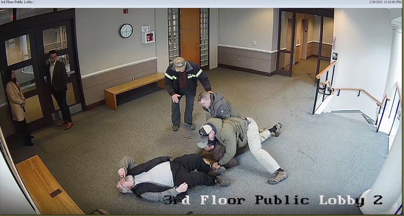 A Venezuelan man was tackled in a New Hampshire courthouse and sent by ICE to Texas | iNFOnews.ca