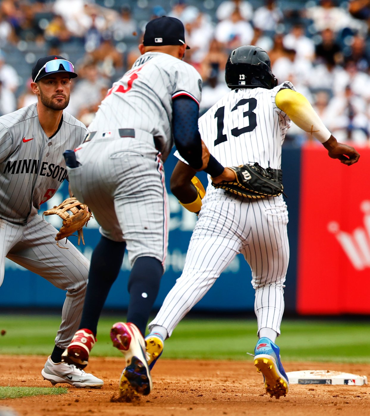 Yankees second baseman Jazz Chisholm Jr. exits game against Twins with toe injury | iNFOnews.ca
