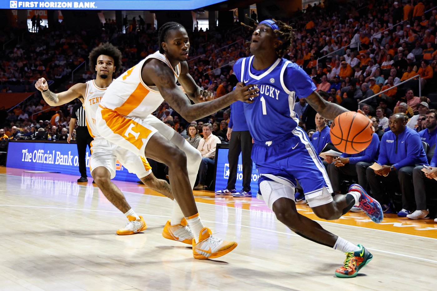 Kentucky completes another second-half comeback to stun No. 24 Tennessee, 80-78 | iNFOnews.ca