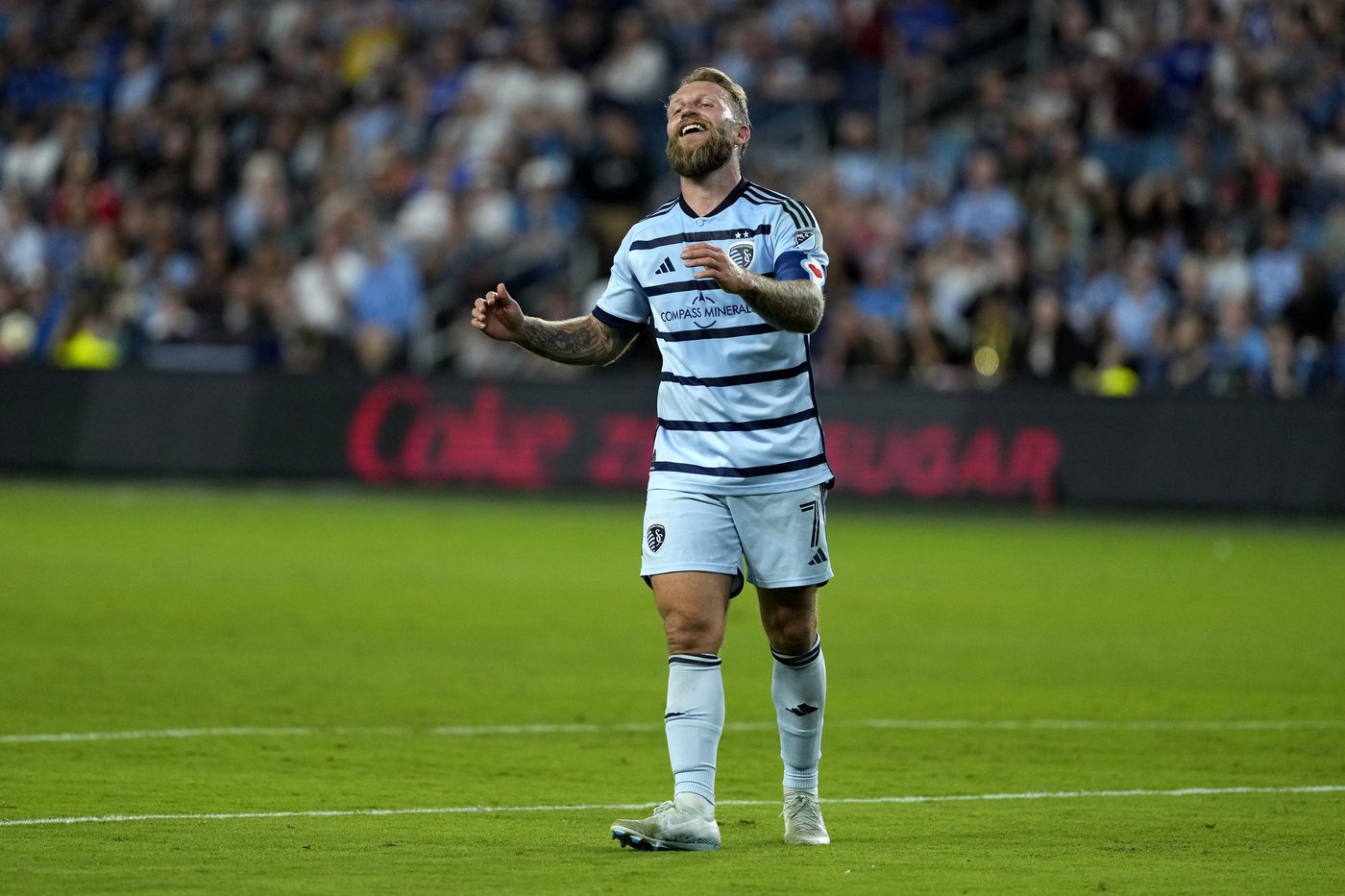 David Martínez, Denis Bouanga, Hugo Lloris power LAFC to 3-0 romp over Sporting KC | iNFOnews.ca