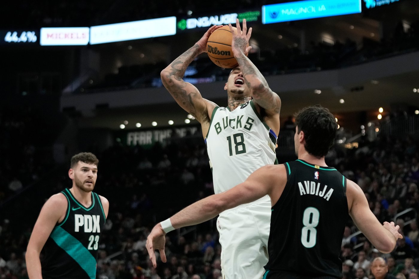 Jerami Grant's 35 points lead Trail Blazers to 115-103 win over slumping Bucks | iNFOnews.ca
