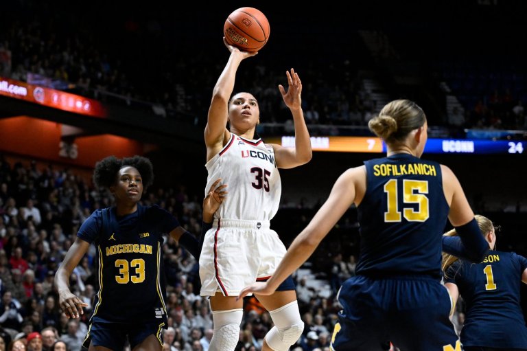 Azzi Fudd and Syla Swords' epic shooting display ends with UConn coming away with 72-69 victory | iNFOnews.ca