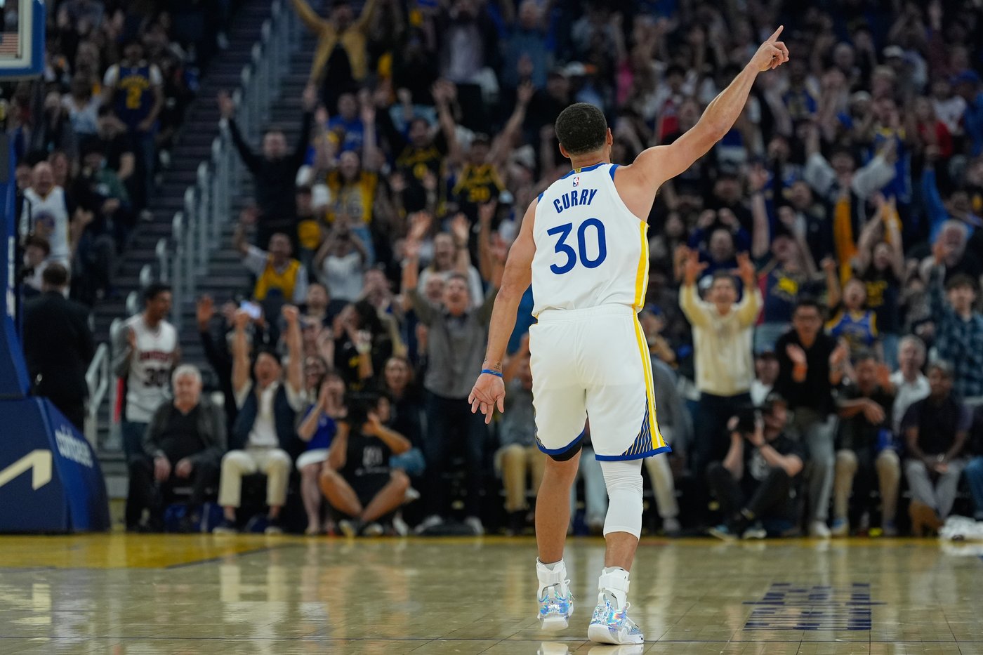 After missing more than 2 months with right knee injury, Stephen Curry returns for Warriors | iNFOnews.ca
