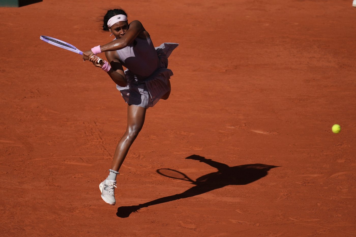 Coco Gauff involved in 'mini car accident' on her way to French Open match, still gets win | iNFOnews.ca
