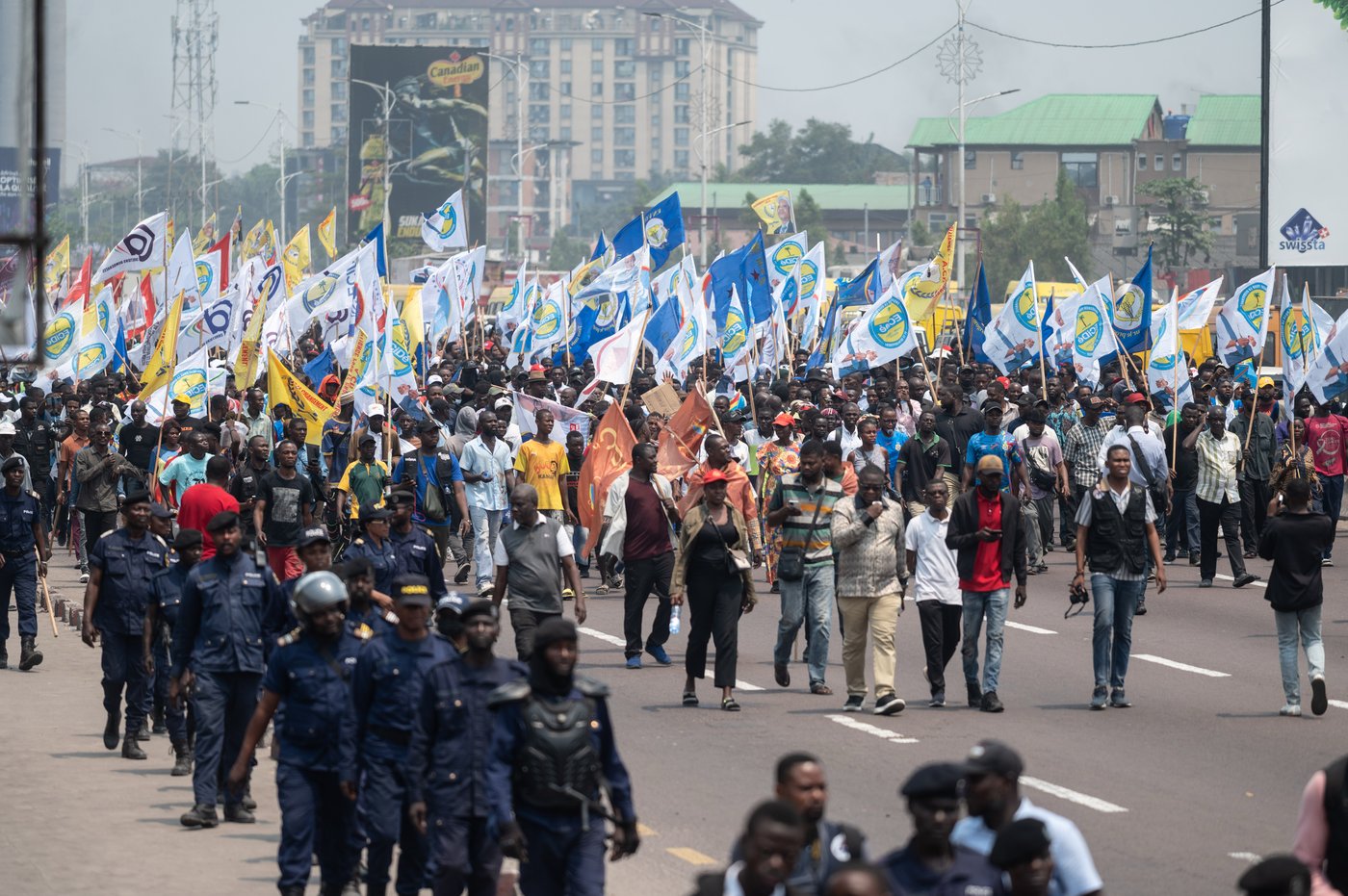 Police fire tear gas to break up Congo protests against constitutional changes | iNFOnews.ca