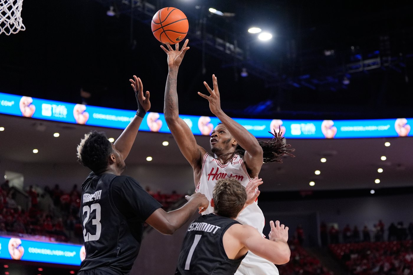 Kingston Flemings scores 20, No. 2 Houston beats Towson | iNFOnews.ca