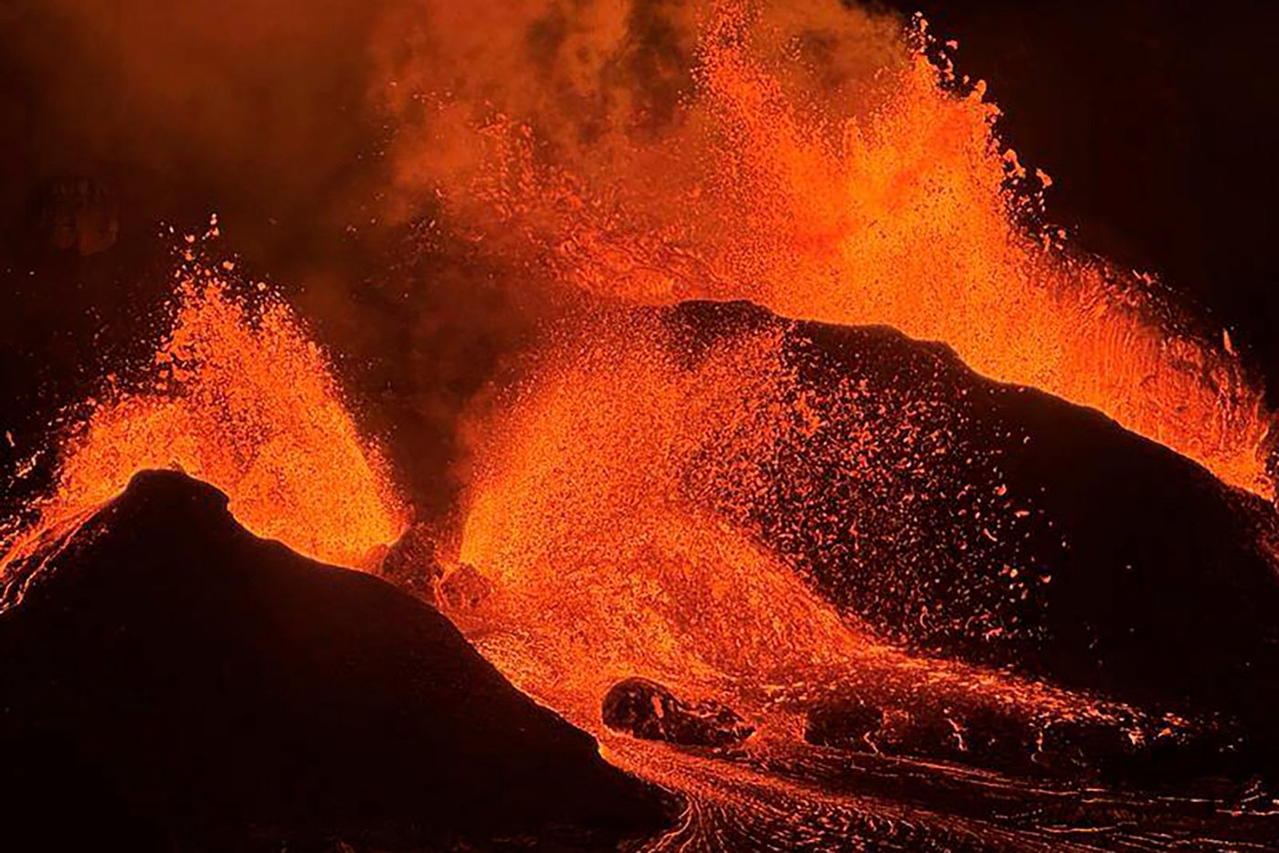 Kilauea's on-and-off eruption is back on in Hawaii. What to know about its dramatic lava displays | iNFOnews.ca Kilauea's on-and-off eruption is back on in Hawaii. What to know about its dramatic lava displays | iNFOnews.ca