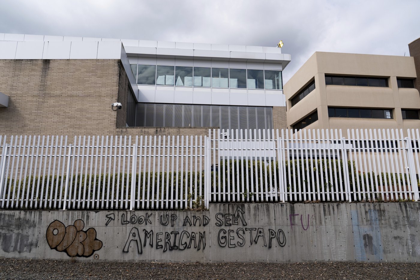 Portland to issue land use violation notice to ICE building for allegedly breaching detention limits | iNFOnews.ca