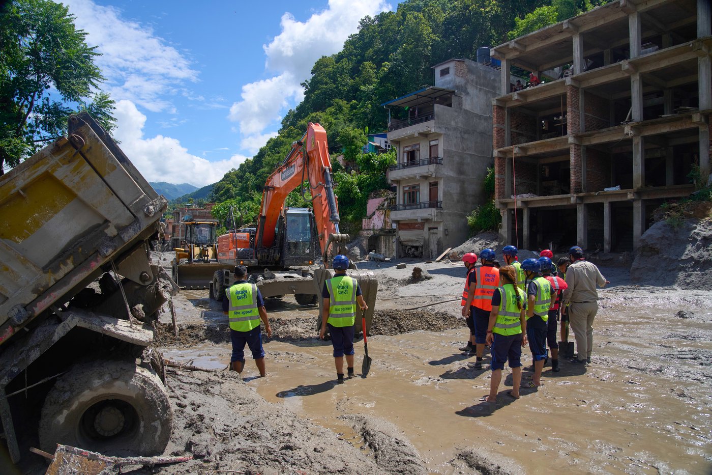 Nepal floods highlight growing glacier risks in warming Himalayas | iNFOnews.ca