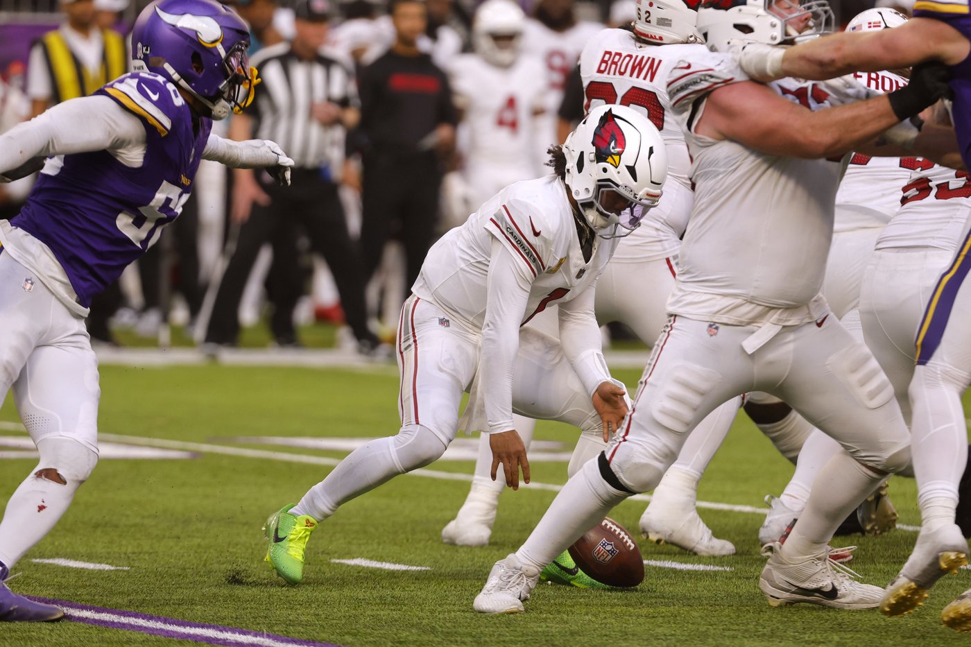 Kyler Murray's late mistakes contribute to Cardinals' blown lead in loss to Vikings | iNFOnews.ca Kyler Murray's late mistakes contribute to Cardinals' blown lead in loss to Vikings | iNFOnews.ca