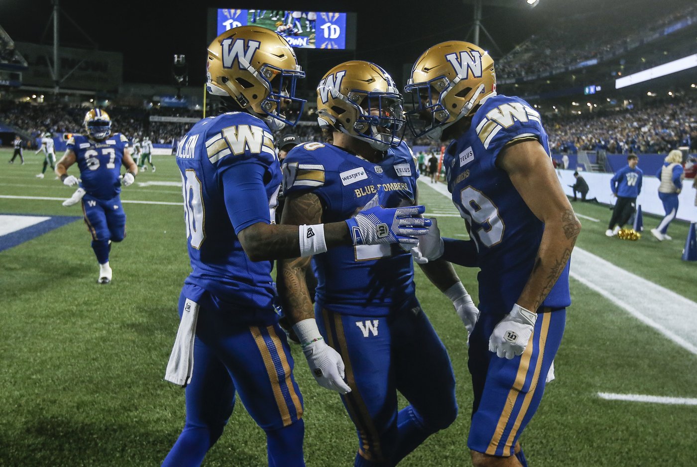 Blue Bombers overpower Roughriders 38-22, advance to Grey Cup | iNFOnews.ca Blue Bombers overpower Roughriders 38-22, advance to Grey Cup | iNFOnews.ca