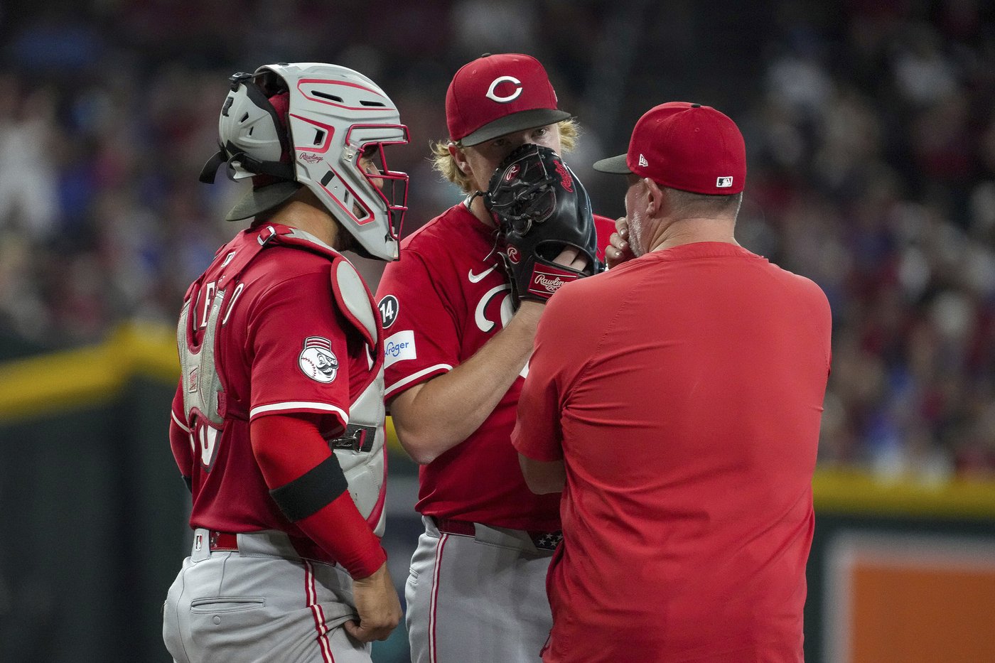 Gurriel, Perdomo each homer, drive in 3 runs in the Diamondbacks' 10-1 win over the Reds | iNFOnews.ca