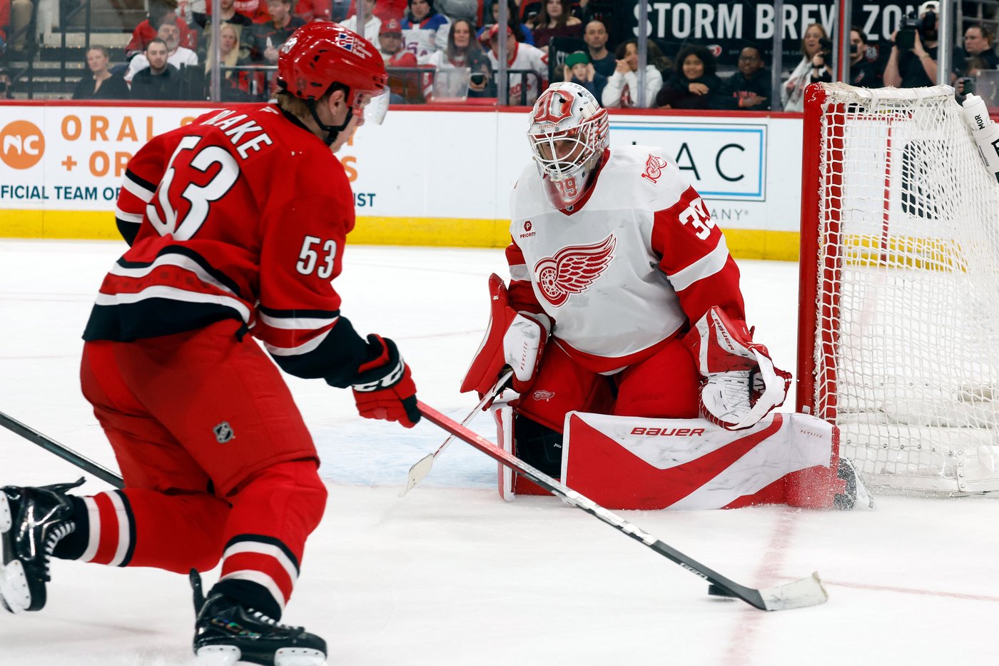 Hurricanes continue hot streak with 5-2 win over Detroit | iNFOnews.ca Hurricanes continue hot streak with 5-2 win over Detroit | iNFOnews.ca