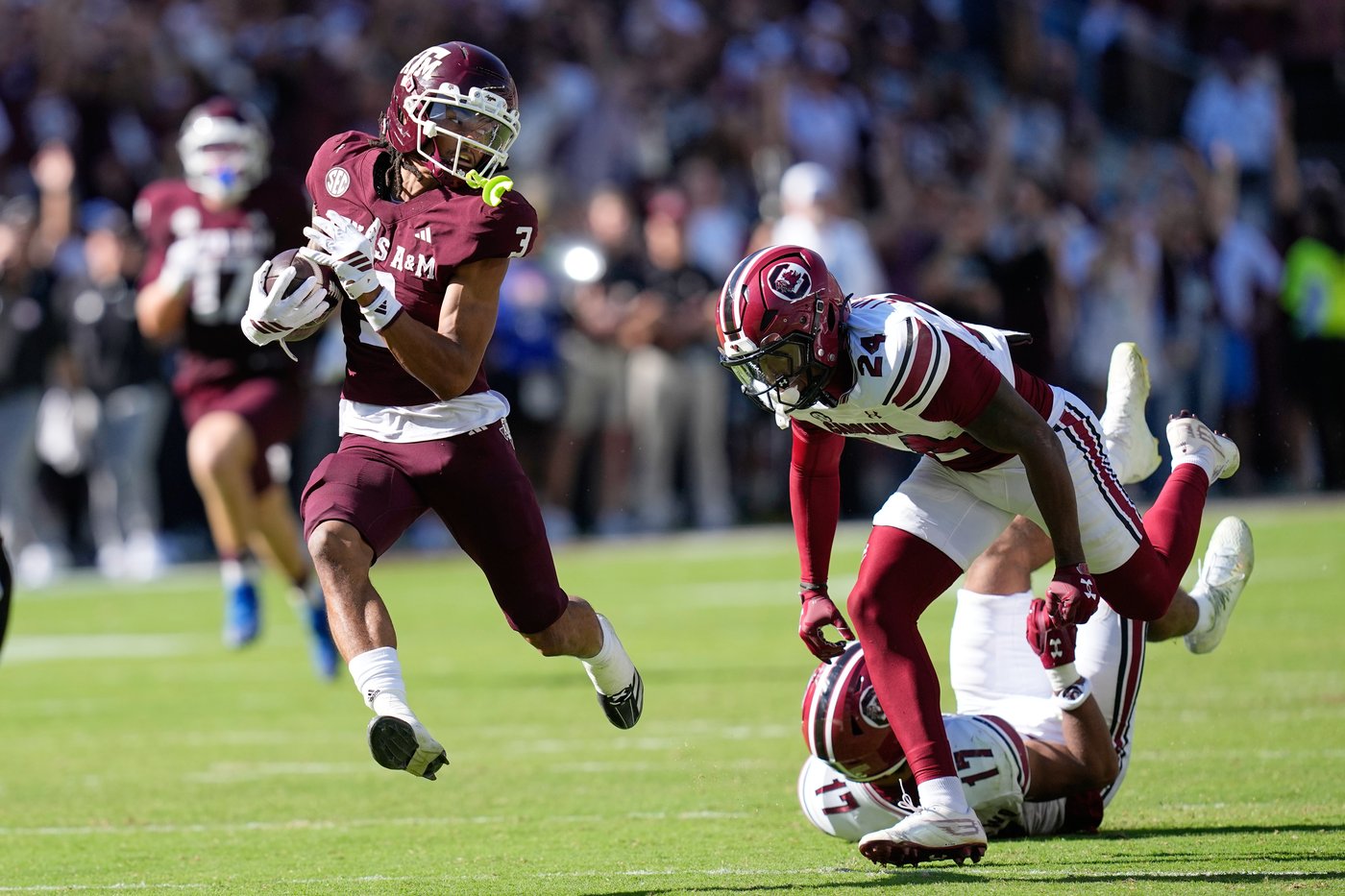 No. 3 Texas A&M pulls off biggest comeback in school history to beat South Carolina 31-30 | iNFOnews.ca No. 3 Texas A&M pulls off biggest comeback in school history to beat South Carolina 31-30 | iNFOnews.ca