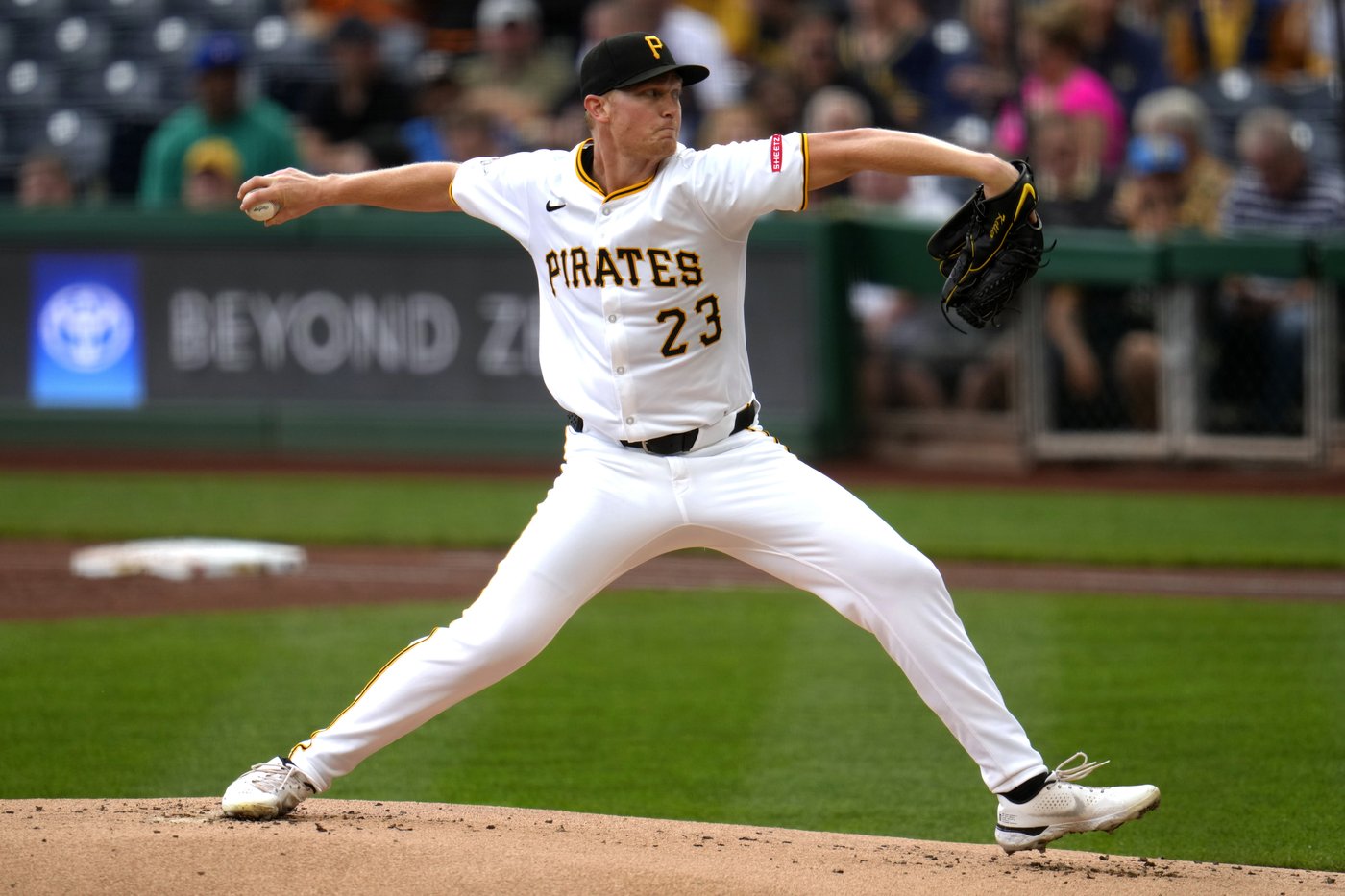 Civale pitches 6 shutout innings, Ortiz has 3 hits in Brewers' 5-2 win over Pirates | iNFOnews.ca