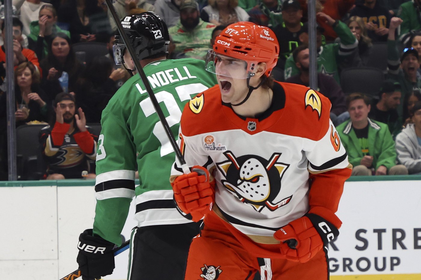 Leason has goal and 2 assists as Ducks beat Stars 4-2 for first winning streak of season | iNFOnews.ca