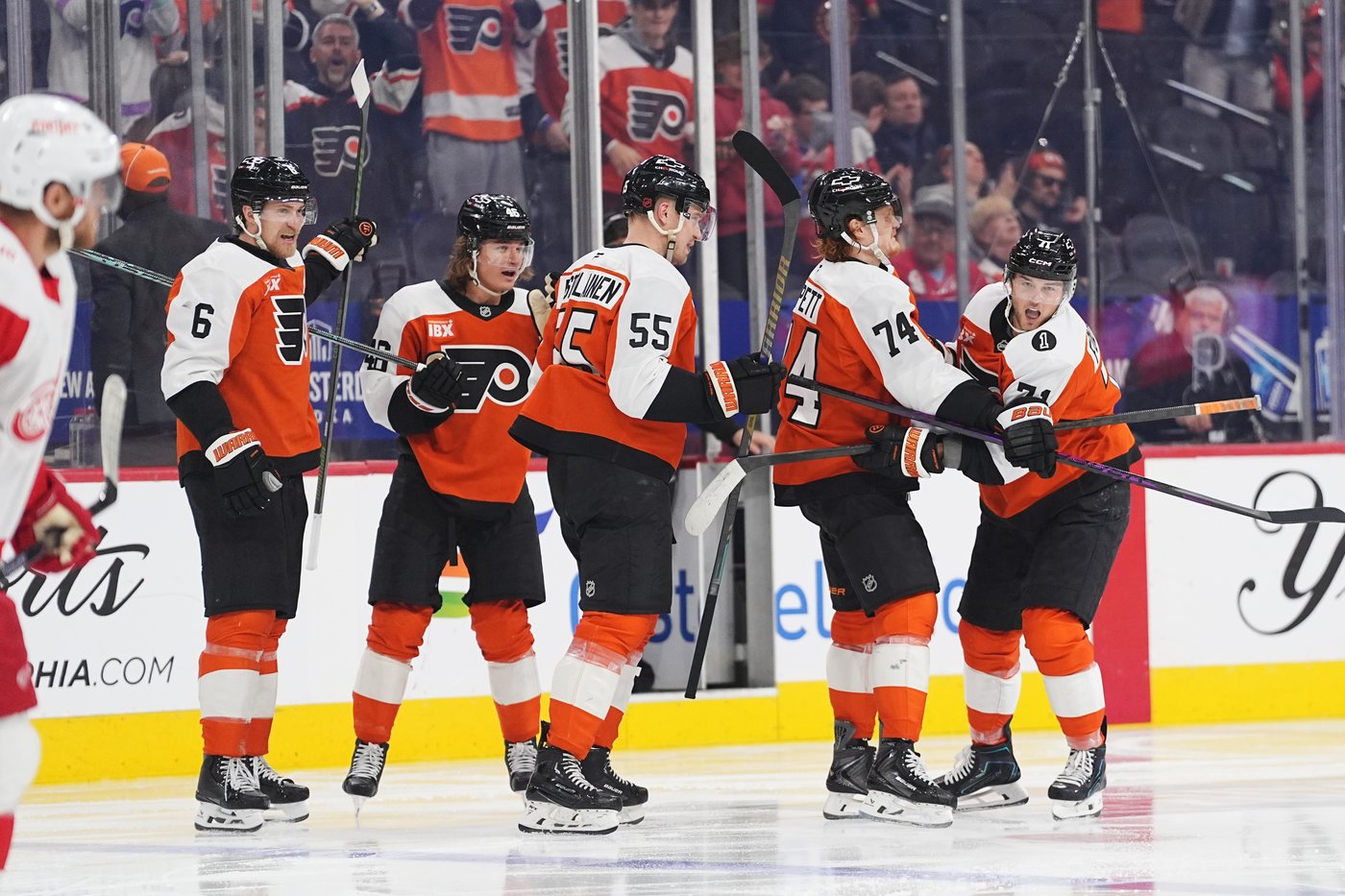 Kane scores pivotal goal as Red Wings beat Flyers 4-2 in a playoff-race swing | iNFOnews.ca Kane scores pivotal goal as Red Wings beat Flyers 4-2 in a playoff-race swing | iNFOnews.ca