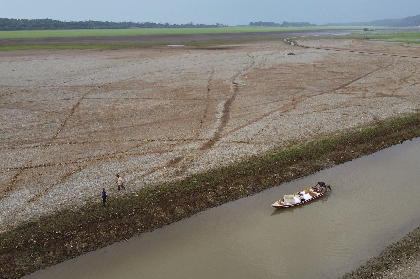 Criminals may be leveraging climate change as record acreage burns in Brazil's Amazon | iNFOnews.ca