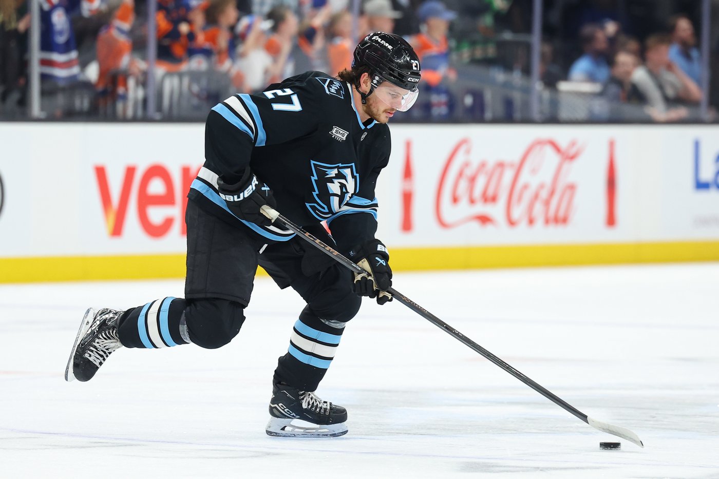 Mammoth match Devils' offer sheet to Barrett Hayton, sign him for $4.775 million for next season | iNFOnews.ca Mammoth match Devils' offer sheet to Barrett Hayton, sign him for $4.775 million for next season | iNFOnews.ca