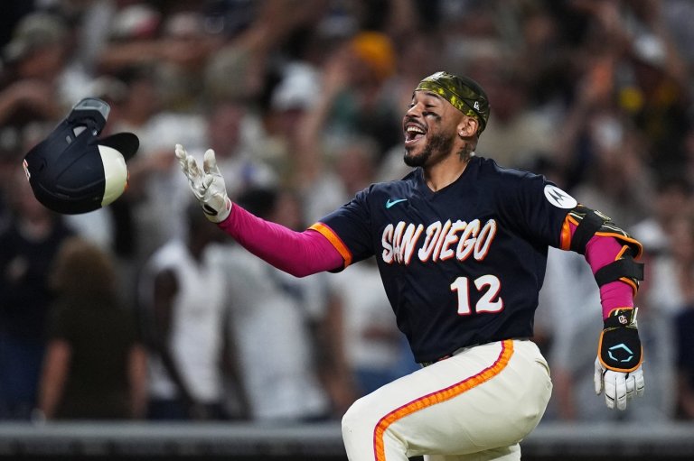Luis Campusano's 2-run homer in 10th lifts Padres to 3-2 win over Yankees | iNFOnews.ca