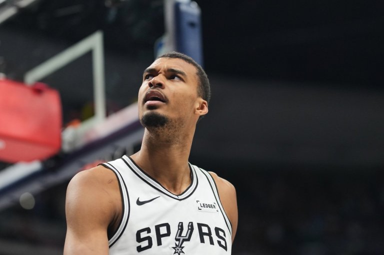 Popovich encourages Spurs as Wembanyama, youthful roster make playoff debuts against Trail Blazers | iNFOnews.ca