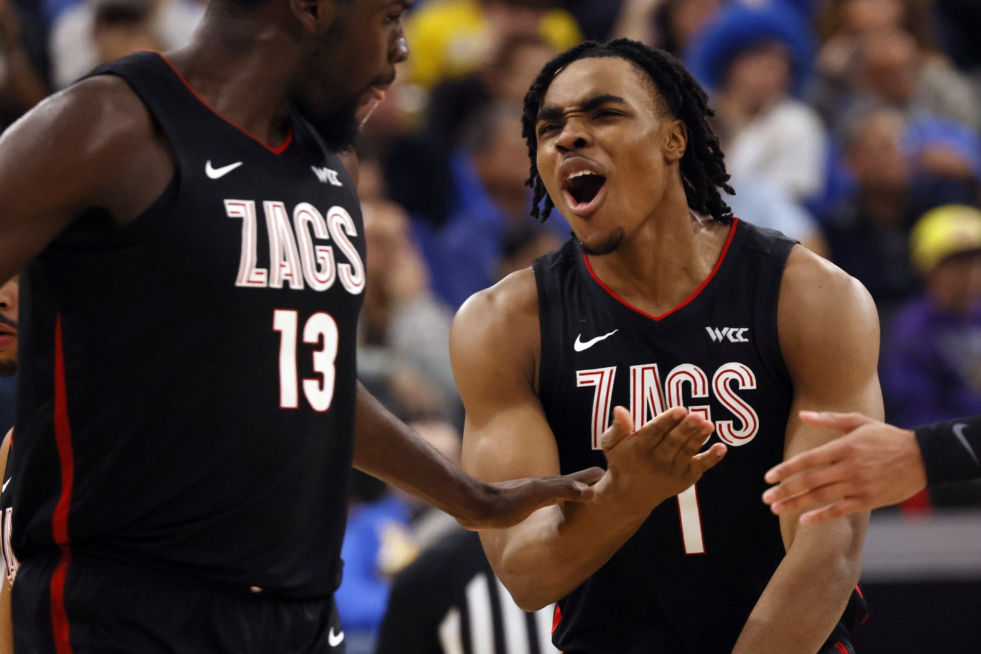Dailey leads No. 22 UCLA over 14th-ranked Gonzaga 65-62 in 1st college hoops game at Intuit Dome | iNFOnews.ca
