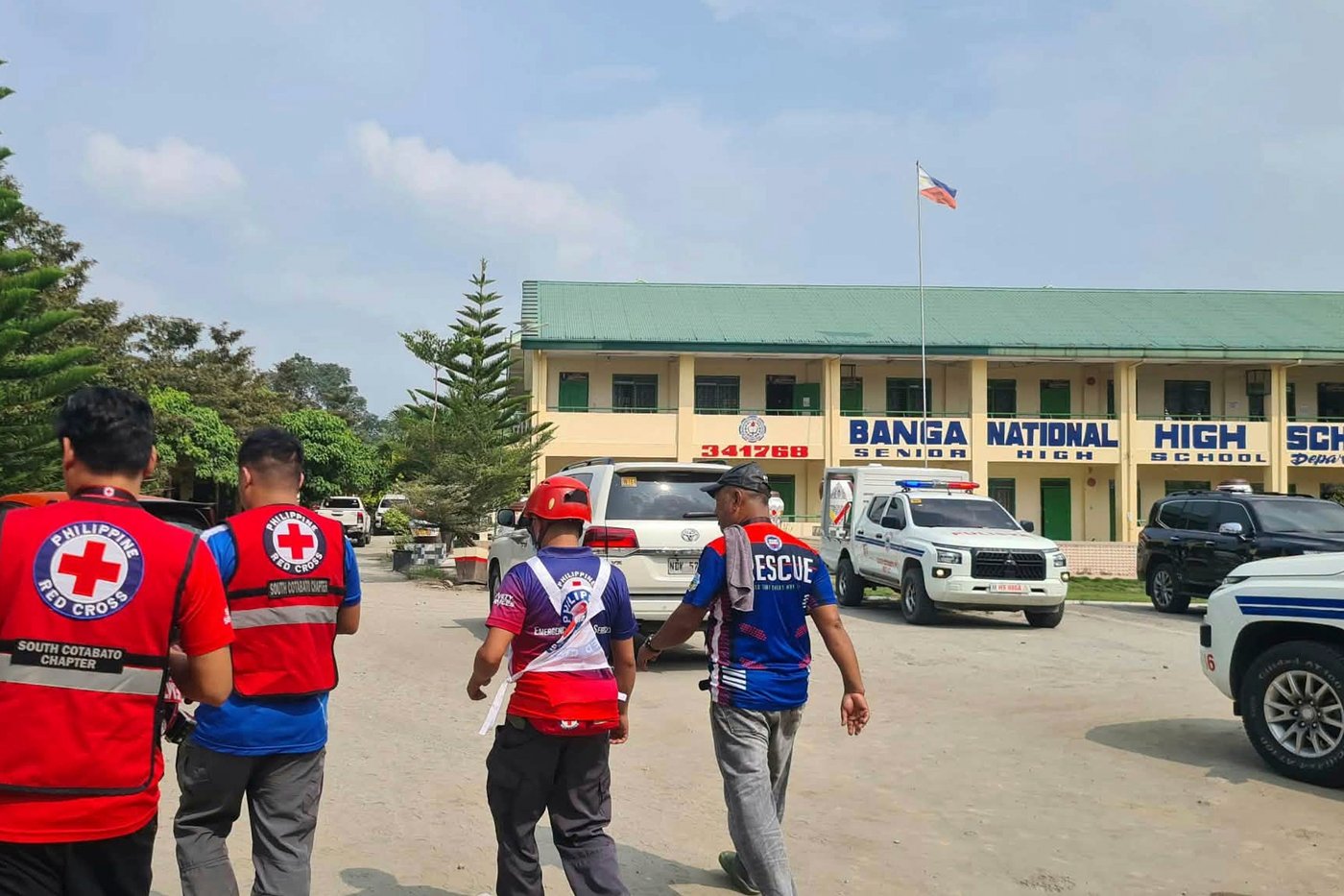 Shooting at high school in the Philippines leaves 2 students and gunman dead, several injured | iNFOnews.ca Shooting at high school in the Philippines leaves 2 students and gunman dead, several injured | iNFOnews.ca