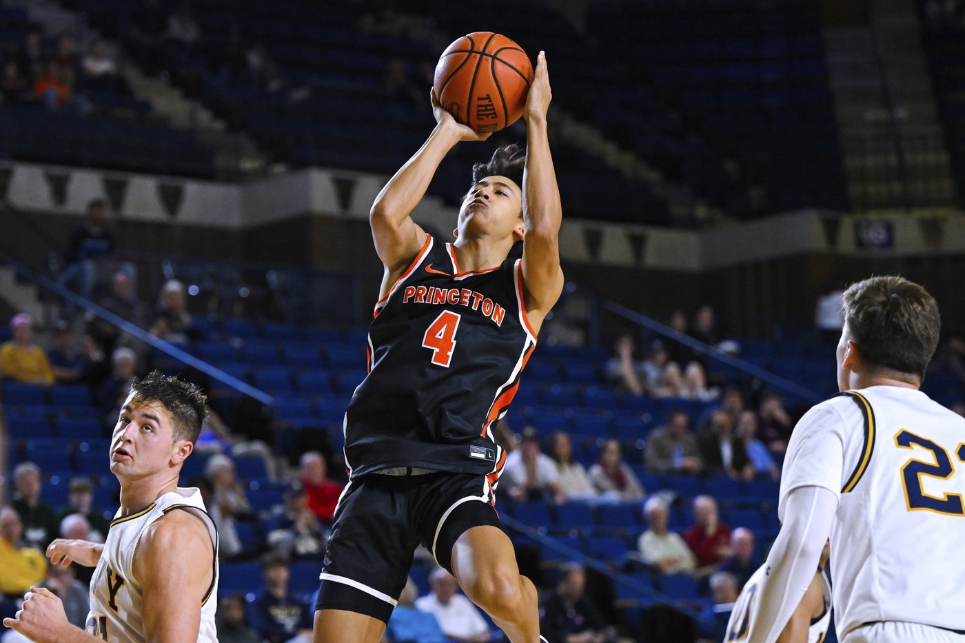 Former Princeton point guard Xaivian Lee commits to national champion Florida | iNFOnews.ca Former Princeton point guard Xaivian Lee commits to national champion Florida | iNFOnews.ca