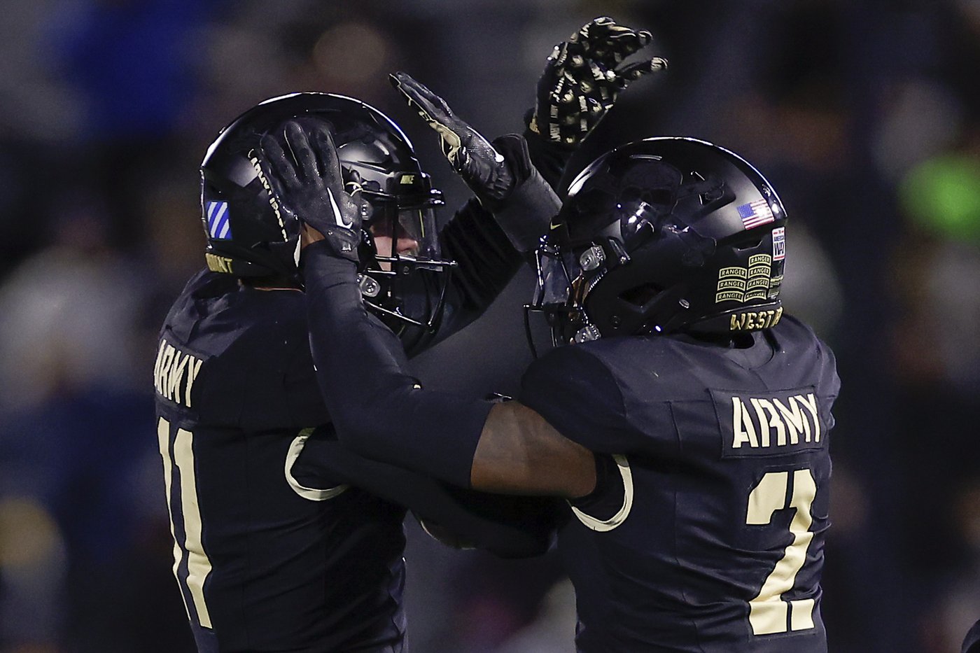 No. 24 Army wins AAC championship in first attempt as Daily runs for 4 TDs in 35-14 win over Tulane | iNFOnews.ca