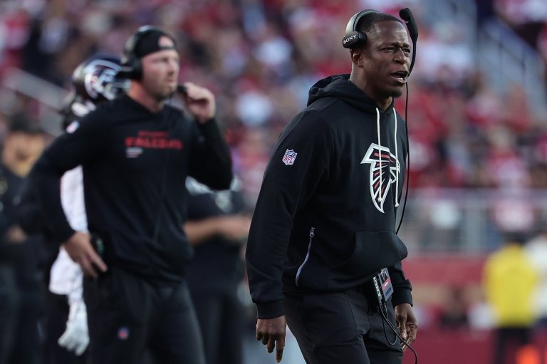 Falcons' embarrassing blunder helps 49ers seal 20-10 victory | iNFOnews.ca
