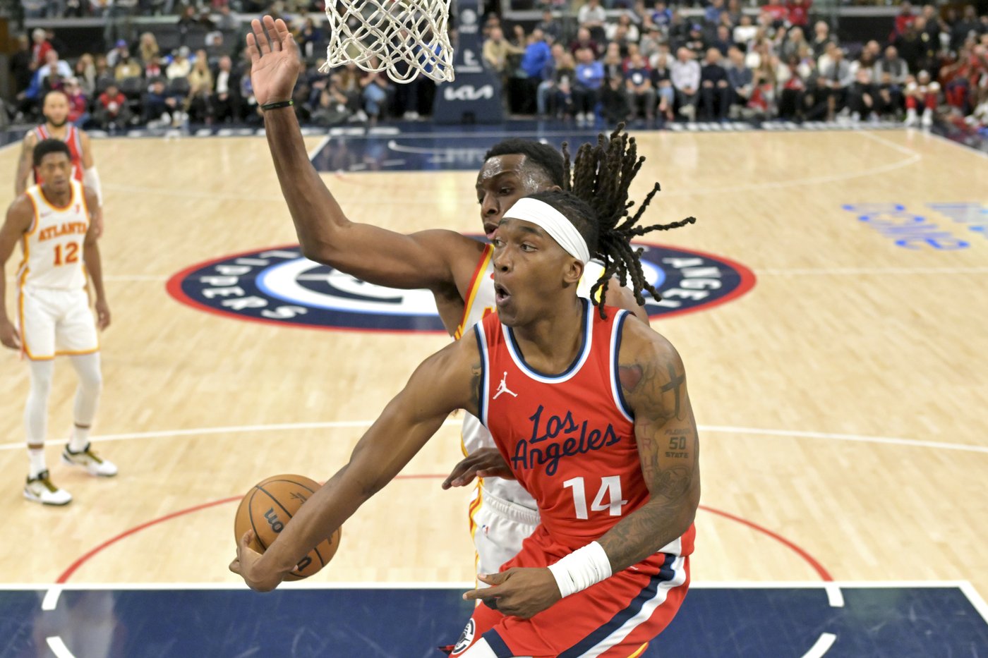 Clippers, Lakers to resume their wildfire-delayed schedules on Monday | iNFOnews.ca