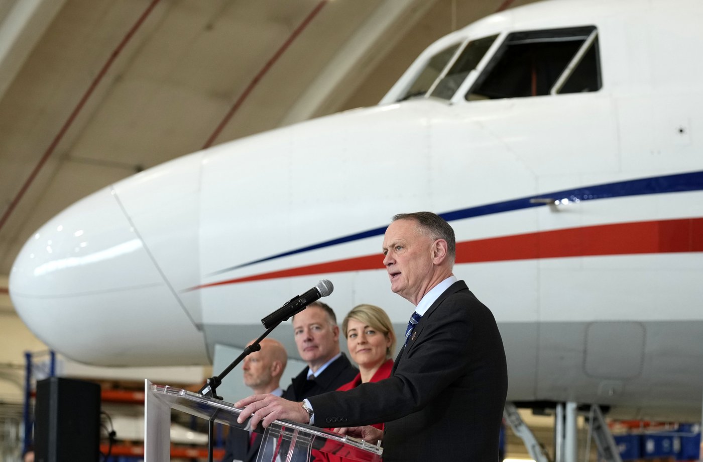 NRC to acquire Bombardier jet as feds earmark nearly $1B for defence research | iNFOnews.ca NRC to acquire Bombardier jet as feds earmark nearly $1B for defence research | iNFOnews.ca
